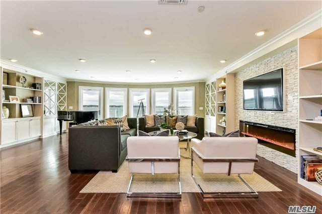 New Waterfront Condo Approx 2600Sf Penthouse W/2762Sf Private Patio Offers Fab Views Of Manhasset Bay, Sunsets, Nyc Skyline. Maintenance Incl: Heat, Video Doorman, Gym, Rooftop Terrace W/Bbq/Bar/Kitchen, Dining, Firepit, Putting Green, Assigned Garage Parking, Storage. Current Taxes Listed Have Been Successfully Grieved And Reduced To $35, 100 Taking Effect Approx Apr 2018