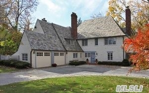 Elegant Tudor Boasting 3/4 Of An Acre Of Prime Gne Property. This Home Offers 5 Bdrms, 3.5 Baths And Large Entertaining Rooms. Eik With Stainless Steel Appliances. Bright, Large Den Leading To The Sprawling Backyard. Great For Family Living And Entertainment. Walk To All.