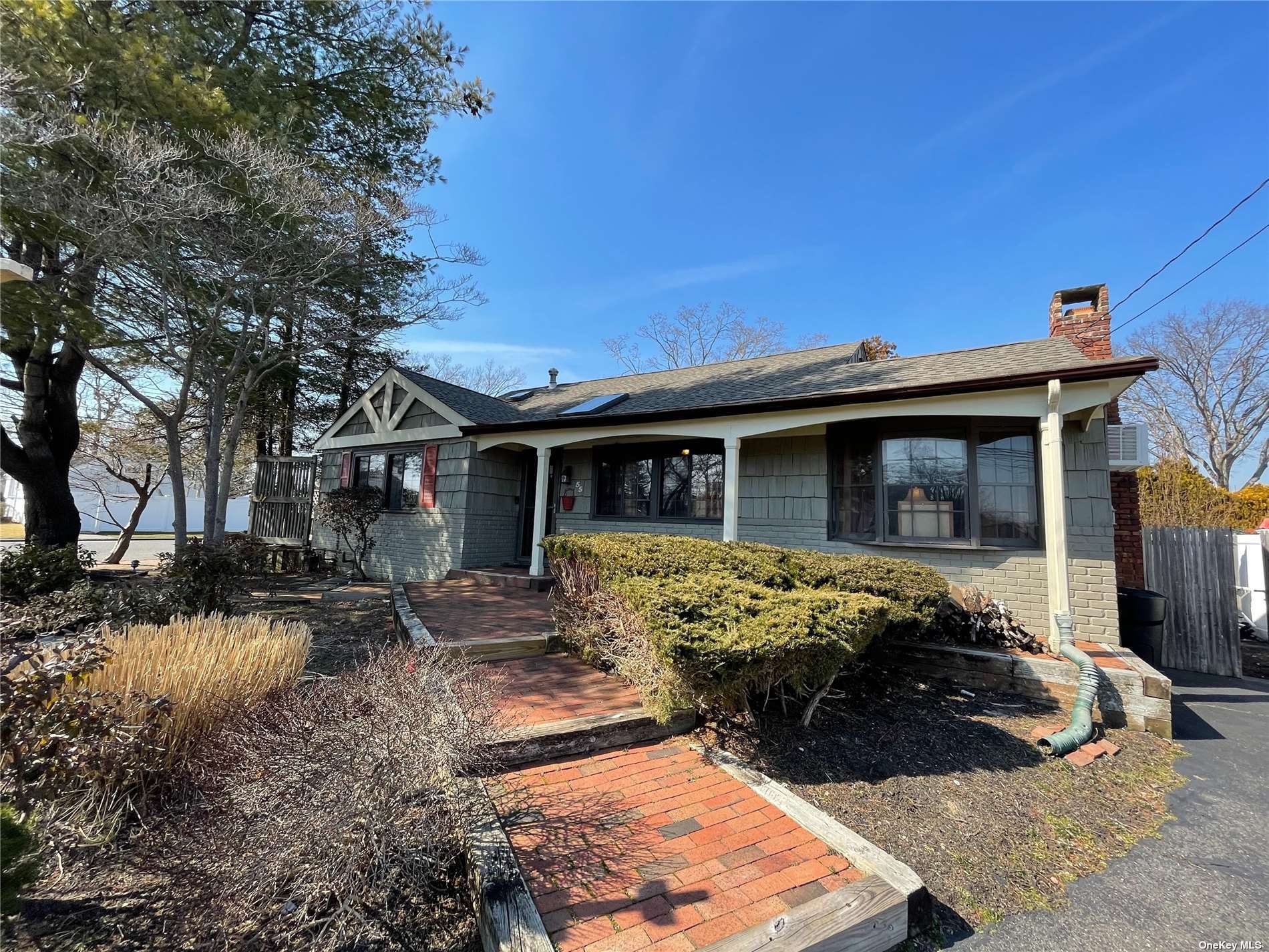 Listing in Deer Park, NY