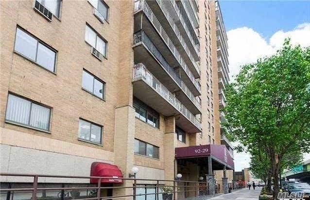 Stunning, sun-drenched, and fully renovated Large one bedroom & one full bath in a high rise luxury condo with 24/7 doorman. Open kitchen layout. Huge balcony with amazing view. Brand new stainless appliances which include stove, fridge, and piping for W/D in the unit. Two min walk to M.R Subway Station, Costco, Queens Mall, Rego Park Center, Starbucks, Retrofitness gym, and much More. THIS WILL NOT LAST! MUST SEE!