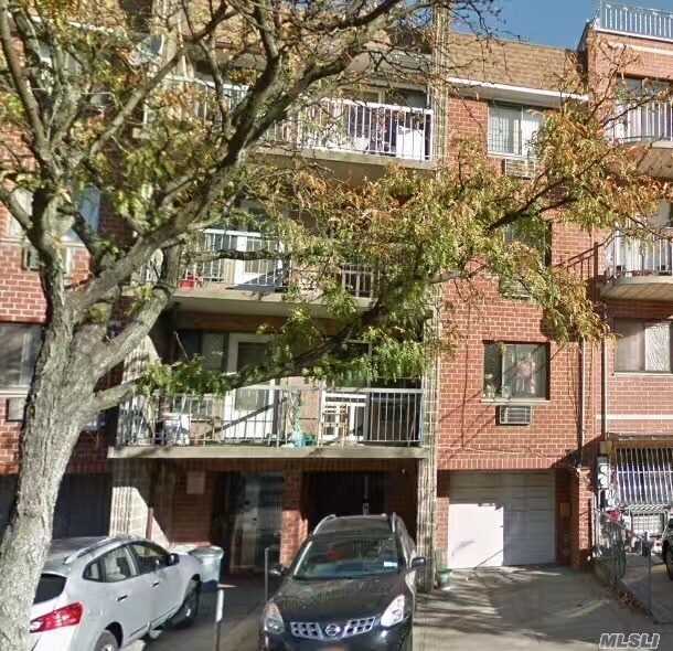 1 Br Condo With Backyard And Huge Basement. Maintenance Include Gas, Heat, And Water.