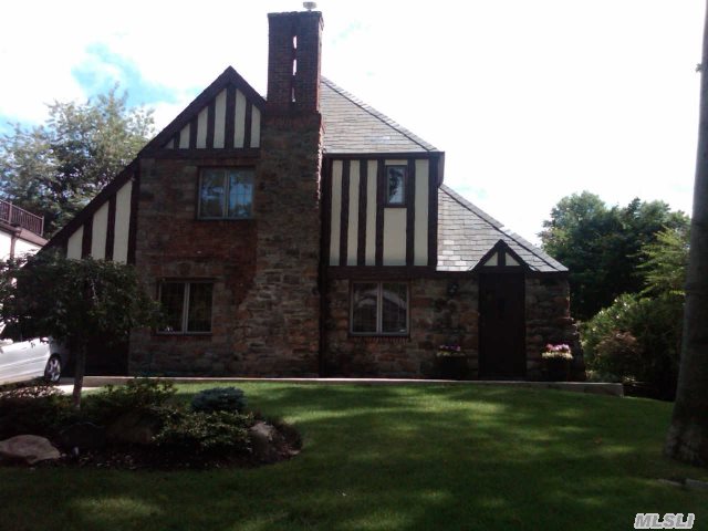 Pristine Tudor In N Strathmore. Munsey Park Elementary School.