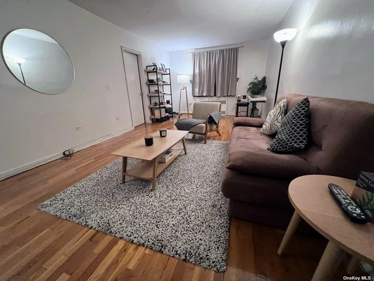 Apartment in Forest Hills - Dartmouth St  Queens, NY 11375