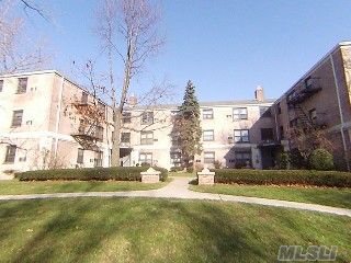 1st Floor 1 Br Apt Located On The Inner Circle Of Gn Terrace. Bright & Has A Very Large Br. Reno Kit And Bath, Hardwood Floors And Closet Space. Olympic Size Pool, Children's Pool, Volleyball Court, Basketball Courts, Playground, Sitting Parks And A Community Room To Accommodate Special Occasions. Security Patrol. There Is Also Parking And Storage. Near Lirr.