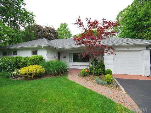 Perfectly Located In Heart Of Westwood,  Exceptional Ranch,  4 Br,  2 New Des.Bth. Boasting A Sundrenched Gourmet Kitchen Featuring New Skylight,  Beautiful Granite Counter Tops And Center Island,  Oak Floors Thru Out,  New Wood Floors In Oversized Family Room Perfect For Entertaining. Fin. & Spacious Lower Level. Roslyn Sd,  E.Hills Park. Getting Permit To Convert To Gas.