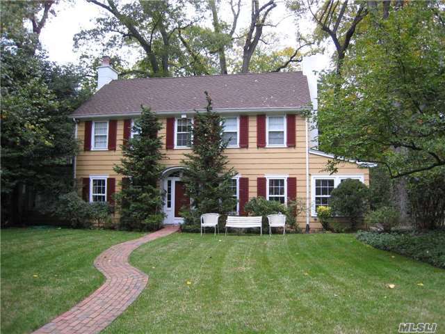 Sun-Filled C/H Colonial. Wonderful Quiet Country Setting On Large Lush Property In Great Neck Estates Village. Relax And Watch Colorful Sunsets Or Fall Foliage From Your Private Deck. New State Of The Art Granite Kitchen Opens To Family Room Complete With Sound System And Radiant Heat Floors.All New Baths, Hardwood Floors. Ready To Move Right In! Close To Lirr.