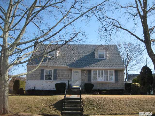 This Wide Line Cape Is Well Maintained In The Prestigious Great Neck South School District. It Has A Living Room,  Dining Area And Updated Kitchen With A Screened In Porch Overlooking The Backyard. The House Has 4 Bedrooms,  2 Full Baths,  And A Detached Garage. The Basement Is Full And Finished With A Laundry Room.