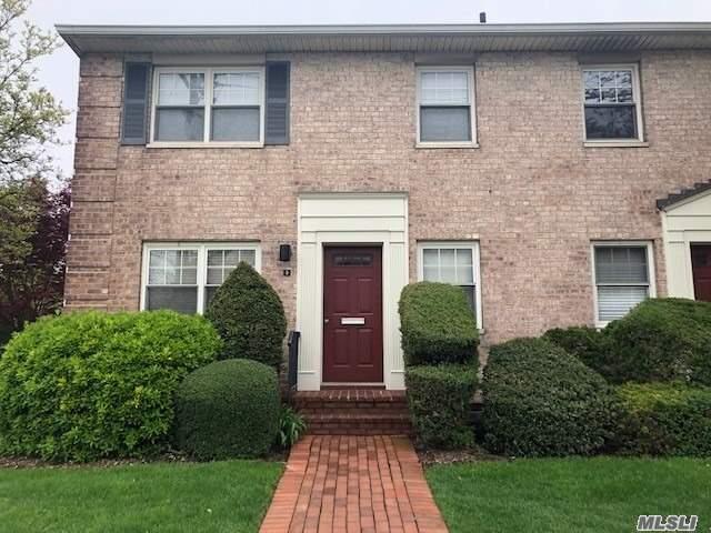 Perfect 1st Floor Corner Unit! Offers Beautiful Kitchen w/Stainless Steel Appliances and Granite Counter Tops. Newer Bath, Hardwood Floors Throughout, Custom Moldings and Closet in Queen Sized Master Bedroom. Great Location. Close to Shopping, Restaurants and Train! Laundry Facility and Parking Available. Taxes and Heat are Included in Maintenance!