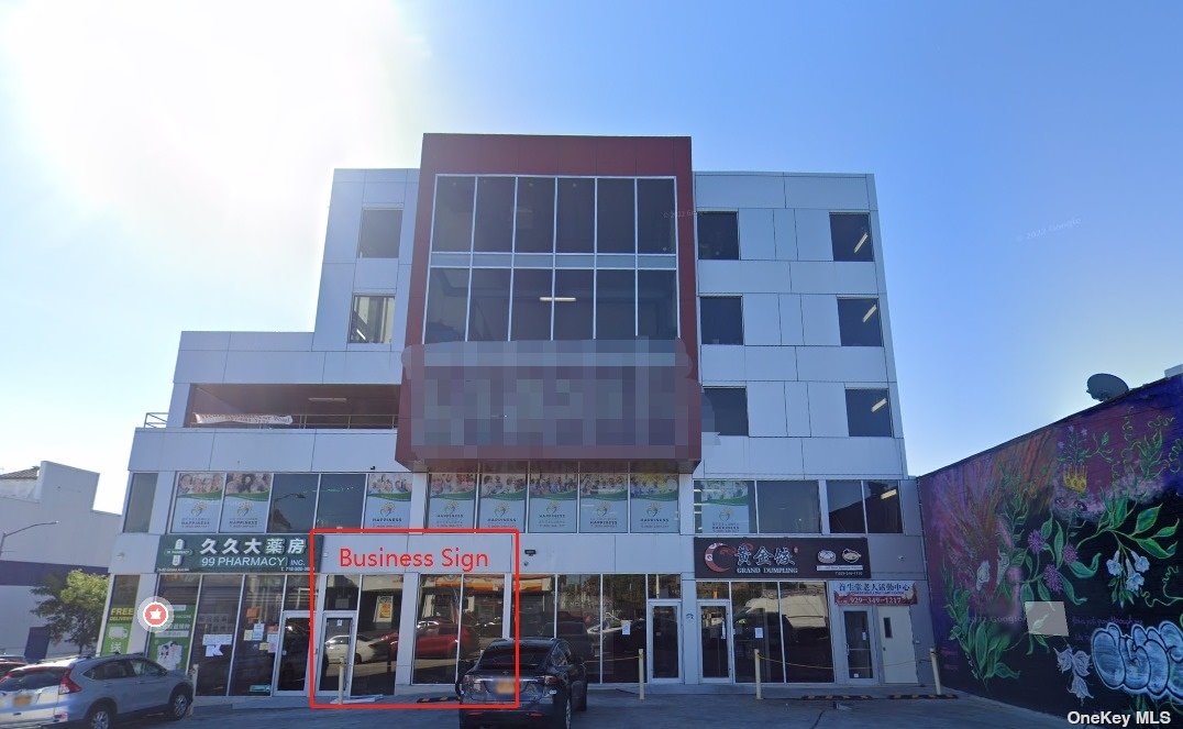Commercial Lease in Elmhurst - Grand  Queens, NY 11373