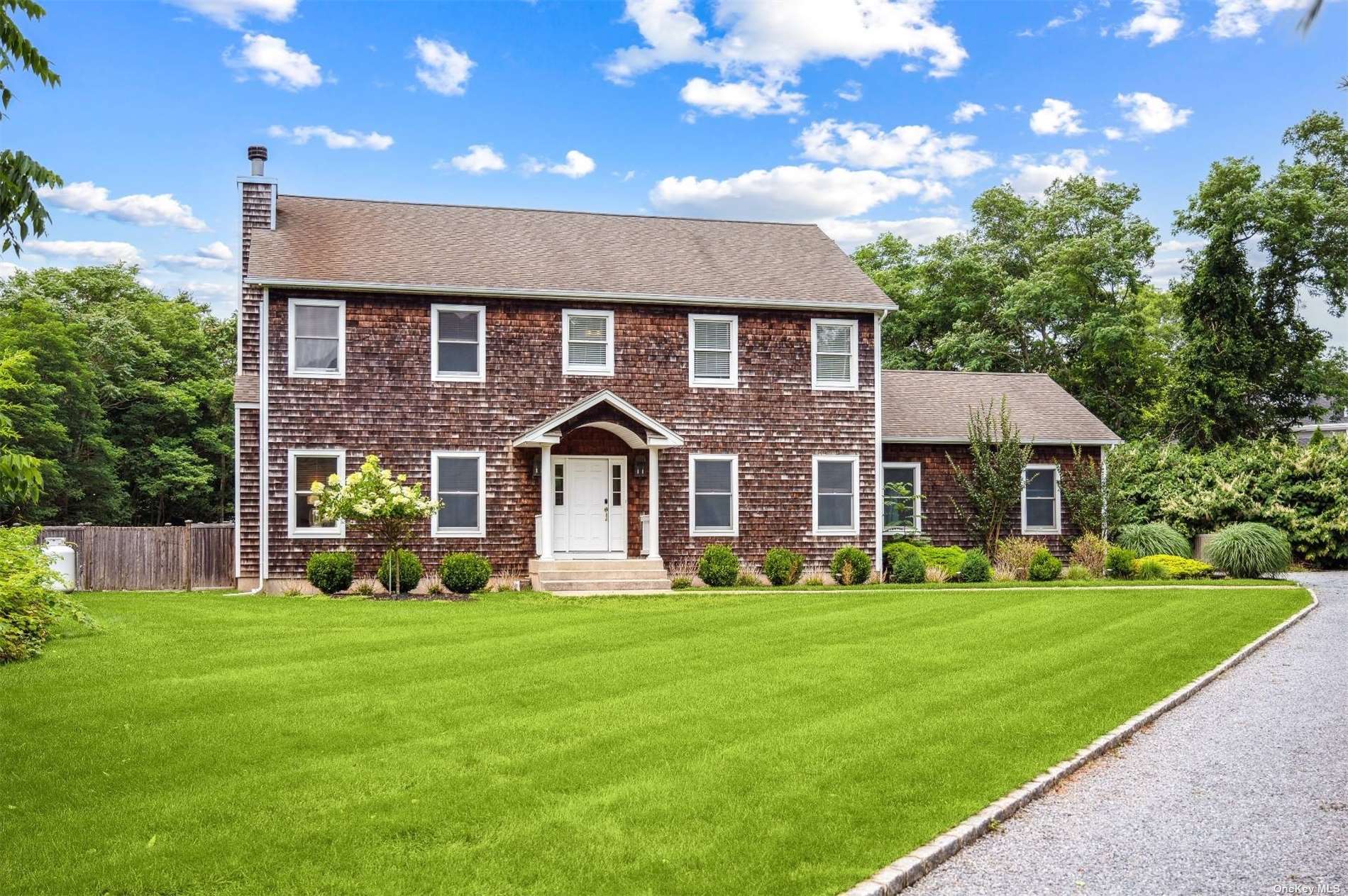 Single Family in Westhampton - Mill  Suffolk, NY 11977