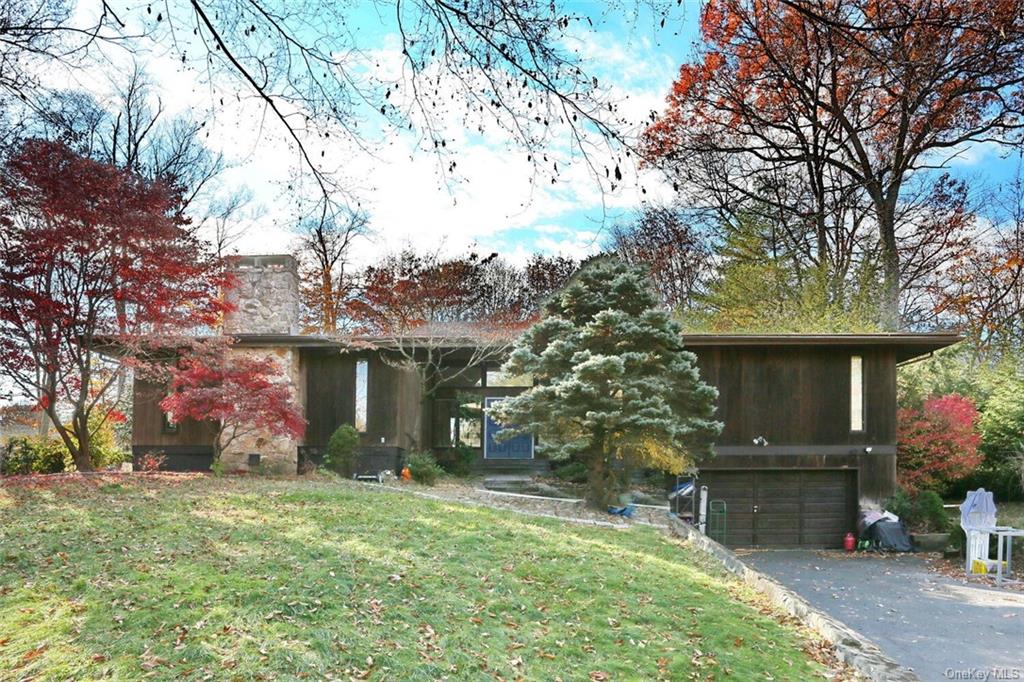 Single Family in Clarkstown - Inverness  Rockland, NY 10956
