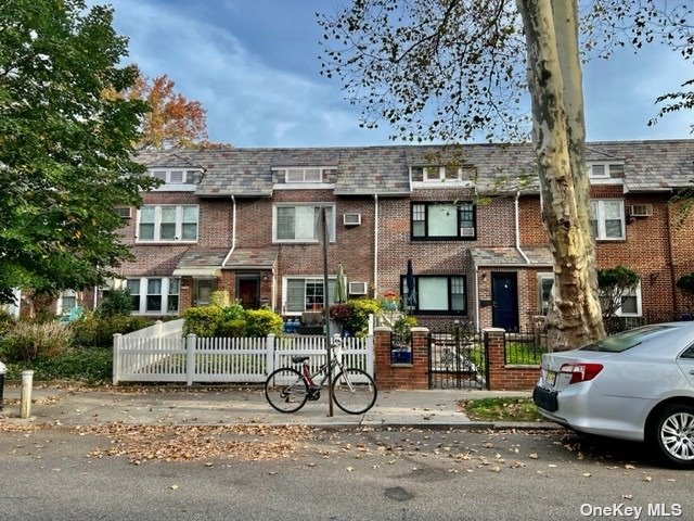 House in Forest Hills - Harrow  Queens, NY 11375