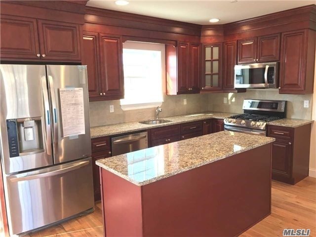 Hurry! Last Unit Left! Newly Built Luxurious 4 Story Townhome In Westbury Village W/9Ft Ceilings. Xl Master Bedroom W/ Wic & Mbath, 2nd Bed, 2.5 Baths, Plus Loft. Entertainers Delight - Open Floor Plan, Chef&rsquo;s Kitchen, Hi-End Lg Stainless App W/Island, Washer/Dryer, 3 Terraces, Oversized 2 Car Garage W/ Storage & Util, 150Amps. Hurry!
