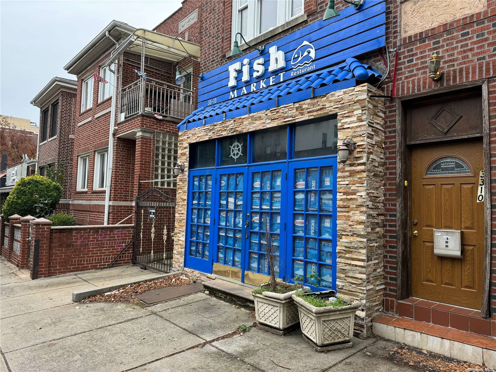 Commercial Lease in Astoria - 28th  Queens, NY 11103
