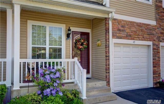 Great Townhouse Features: 3 Bedrooms, 2.5 Baths, Large Unfinished Basement, Eat-In Kitchen, Den, Formal Living Room.