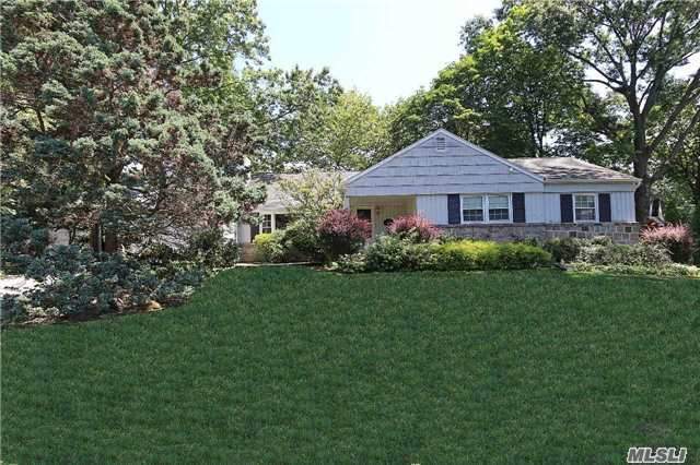 Sprawling Expanded Ranch On Quiet Treed Street In The Heart Of East Hills. Affordable 4Br With Separate Children&rsquo;s Wing. Open Layout, New Kitchen, Large Trex Deck, Perfect For Everyday Living And Entertaining. Roslyn Schools. Membership In East Hills Pool & Park. Close To Houses Of Worship.