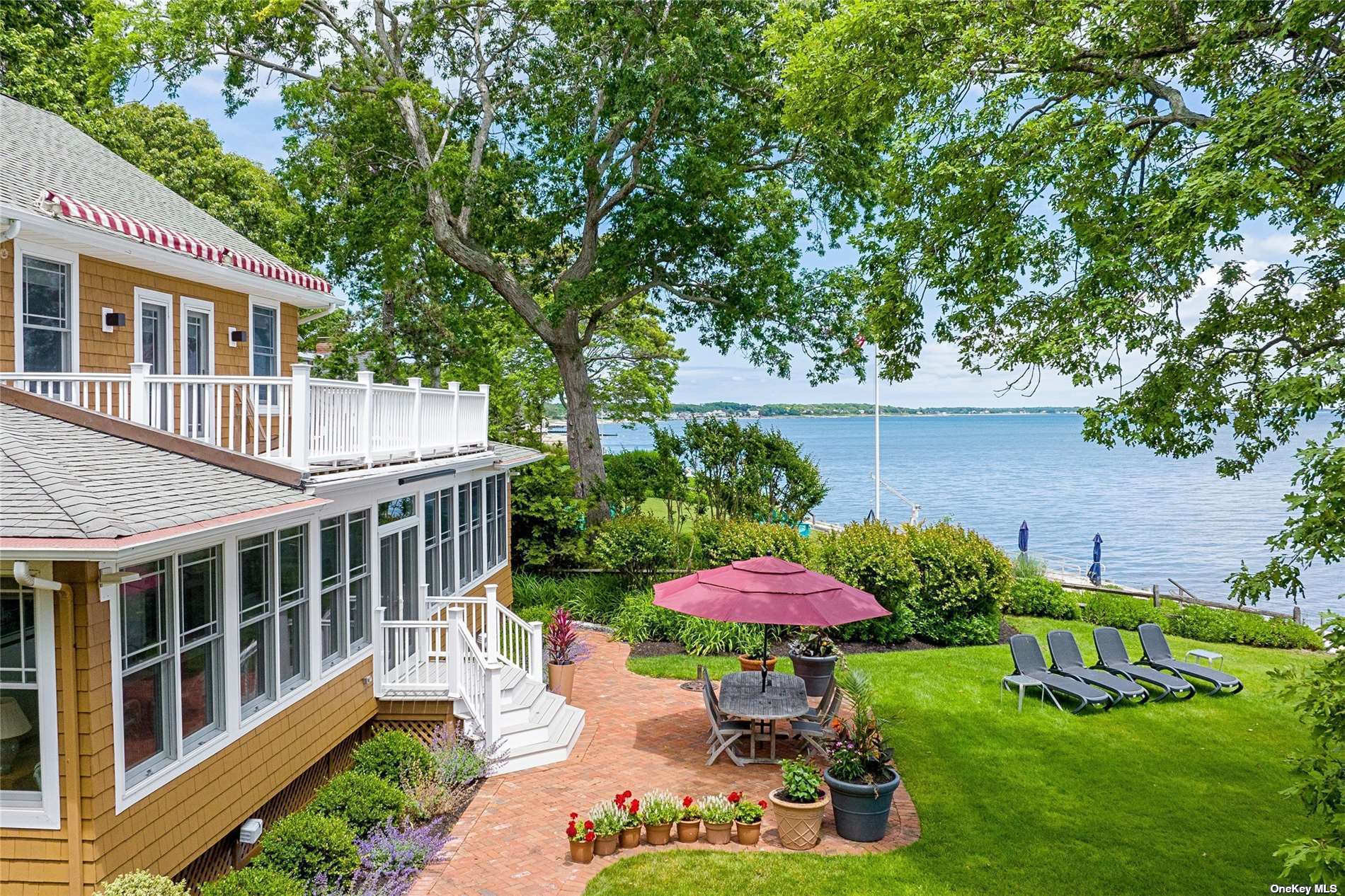 Single Family in Laurel - Great Peconic Bay  Suffolk, NY 11948