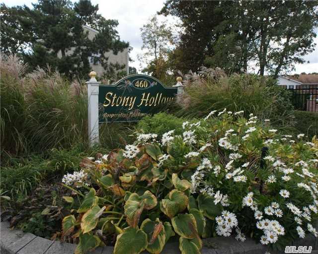 Gated Community Of Stony Hollow Upper Junior Unit!! Totally Updated With Neutral Decor, Molding, Newer Carpet Throughout, Bathroom Totally New, Eff Kitchen Complete With Stainless Steel Appl. !! See It To Love It!! Maintenance Inc: Taxes, Heat, Water, Gas, Cable Bill, Use Of Pool & Common Areas. Maint $554 W/Star.