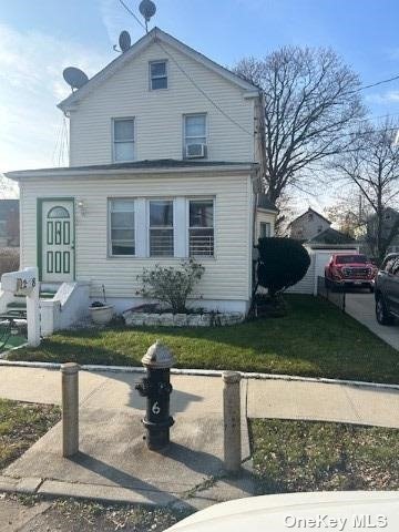 Single Family in Springfield Gardens - Benton  Queens, NY 11413