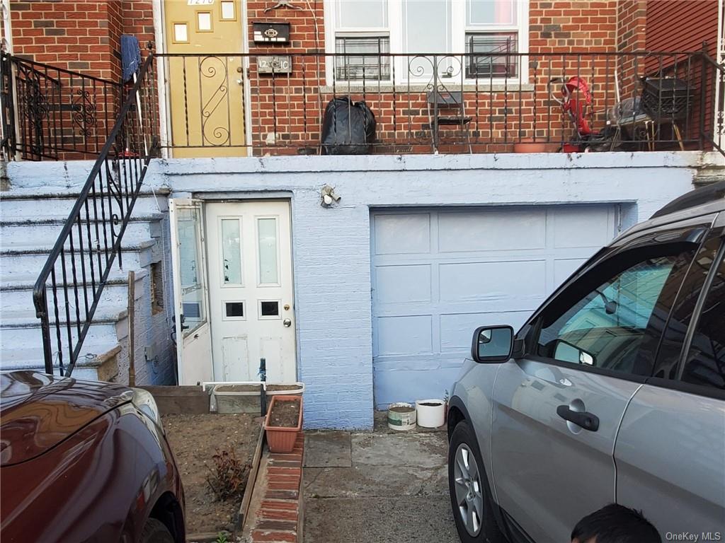 Single Family in Bronx - White Plains  Bronx, NY 10472