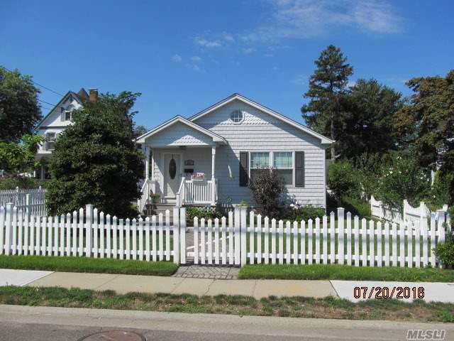 Beautiful Open Fp Ranch Sitting On 62X200 Piece Of Property. Lg Backyard W Entertainment Area, Ag Pool (Gift) And 2 Car Garage With Storage On The Side Home Has Large Master Bedroom With Own Full Bath Two Bedrooms Full Bathroom. Large Lvg Rm With Can B Used As A Lvg Rm/Dining Rm Combo Eik W Ss Appl. New Gas Heating Sys. No Flood Ins Zone X