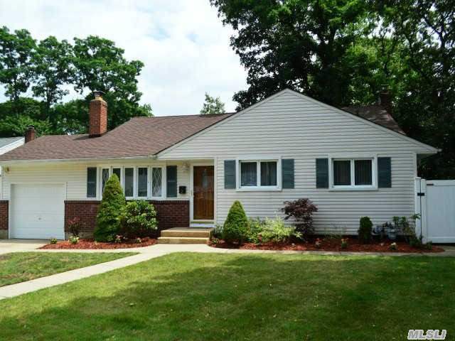 Re-Decorated, Updated, Polished Wood Floors. Front To Back Split.Near Farmingdale College, Bethpage Park With 5 Golf Courses, Including The World Famous Bethpage Black' Of U.S.Open Fame.Near Rte 110 Corridor Airport Plaza With Many Stores And Theaters.Walk To All Forms Of Transportation.Excellent For M/D Apt And Extended Family.