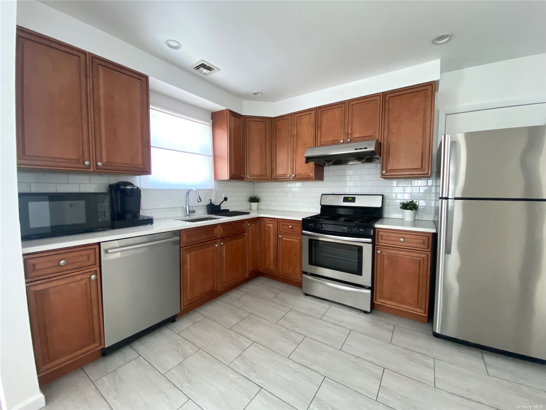 Apartment in Floral Park - Martha  Nassau, NY 11001