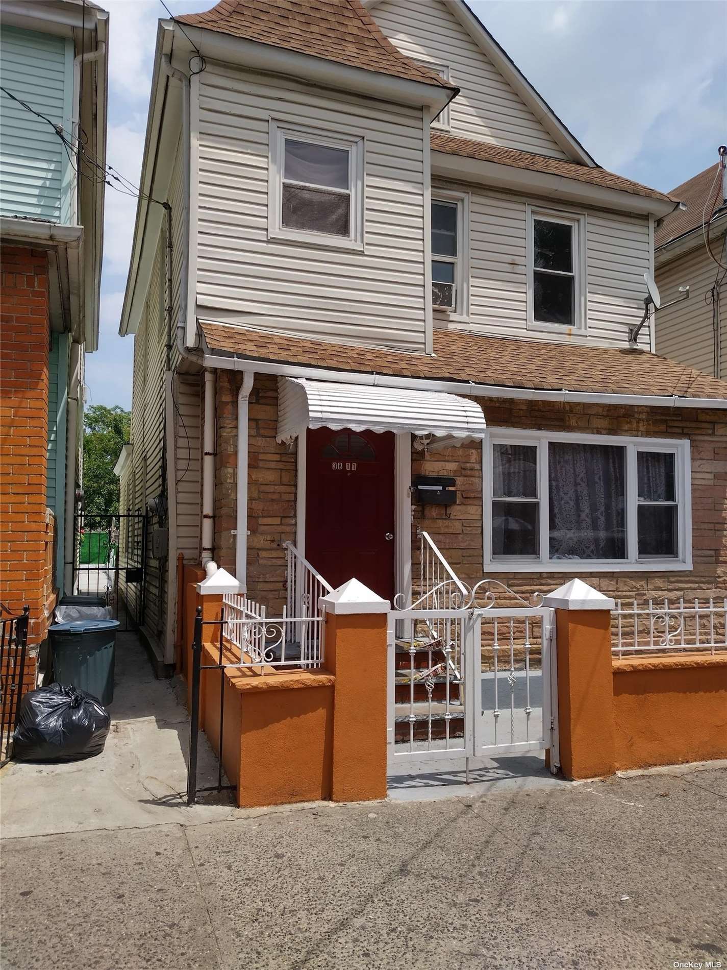 Single Family in Corona - 104th  Queens, NY 11368