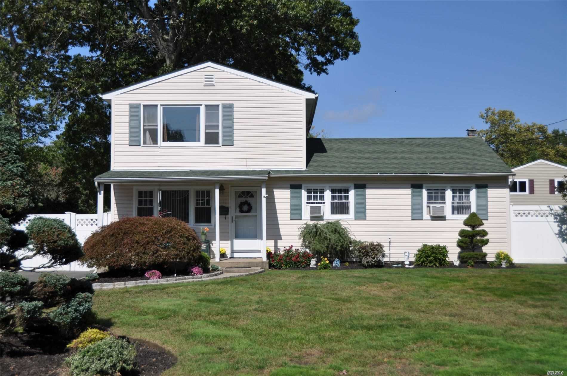 Enjoy this expanded Ranch With An Open Floor Plan. This home is close to Robert Moses & Jones Beaches. A popular boating community and Family fun craft and carnival fairs. Located in the West Islip School district & close to Babylon Village, Long Island railroad and situated on a private cul-de-sac. Come take a look before it&rsquo;s gone!