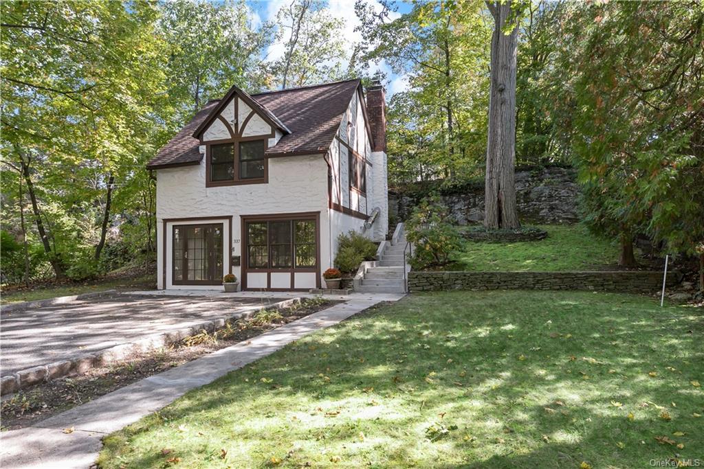 Single Family in Ossining - State  Westchester, NY 10510
