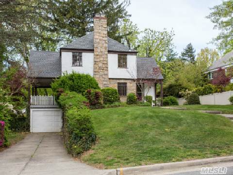 Lovely Tudor In South Strathmore.  Munsey Park Elementary School.