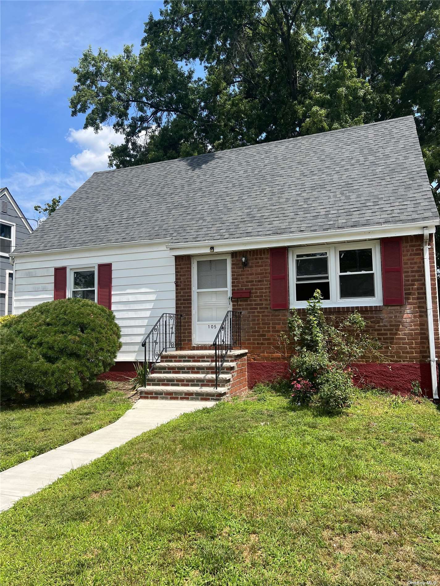 Single Family in Valley Stream - Montague Street  Nassau, NY 11580