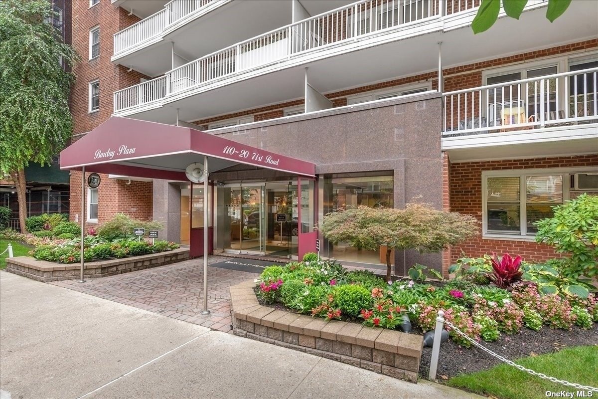 Commercial Lease in Forest Hills - 71st  Queens, NY 11375