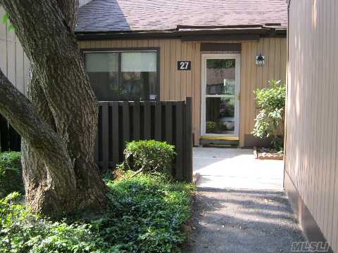 Private Community Enclosed   Porch With Hard Wood Fls,Community Ig Heated Pool, Community Club House. Walk To Shopping.