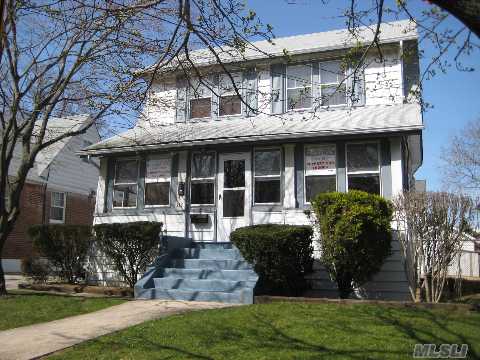 Great House On Quiet Tree Lined Street In Award Winning Scool District #20.  Walking Distance To Pool, Park, Lirr, Shopping.