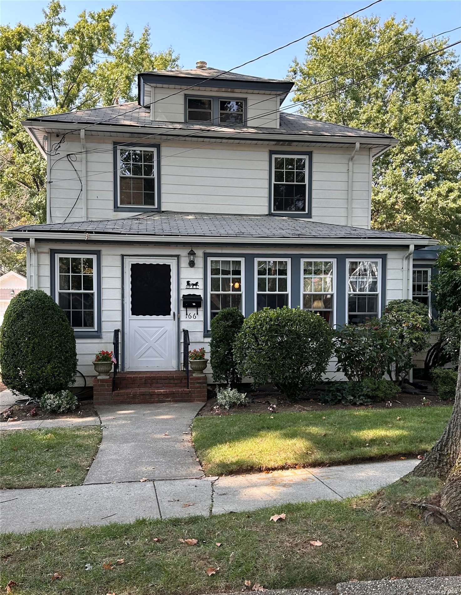 Listing in Floral Park, NY