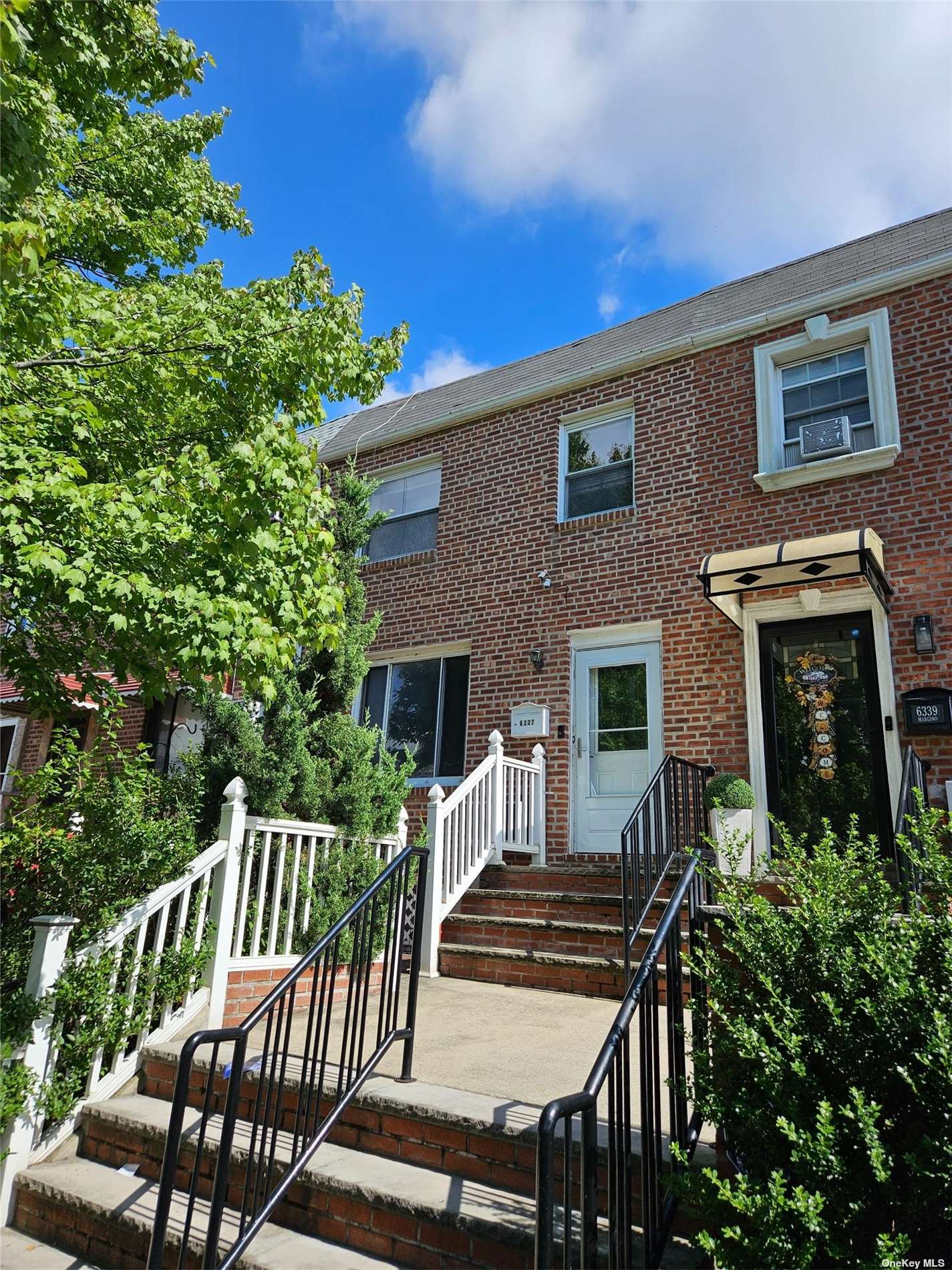 Single Family in Middle Village - 76th  Queens, NY 11379