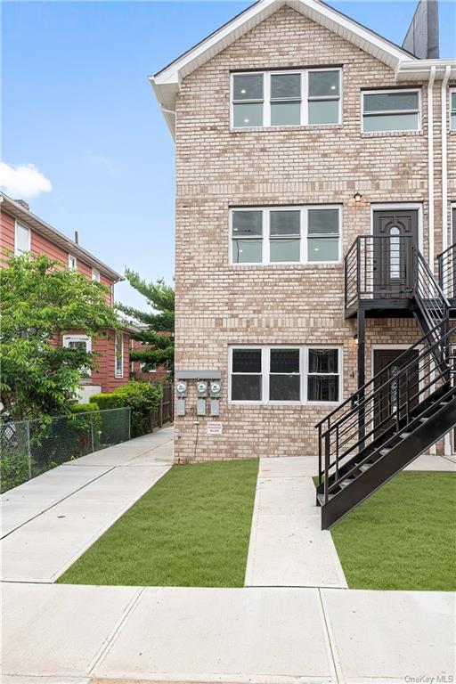 Single Family in Bronx - Revere  Bronx, NY 10465