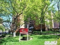 Top Floor One Bedroom Apartment W/Open Views From Every Room. Hardwood Floors. Prime Location,  24 Hour Doorman,  Close To Shopping Area,  Mall And Train Station. Maintenance Includes All Utilities.