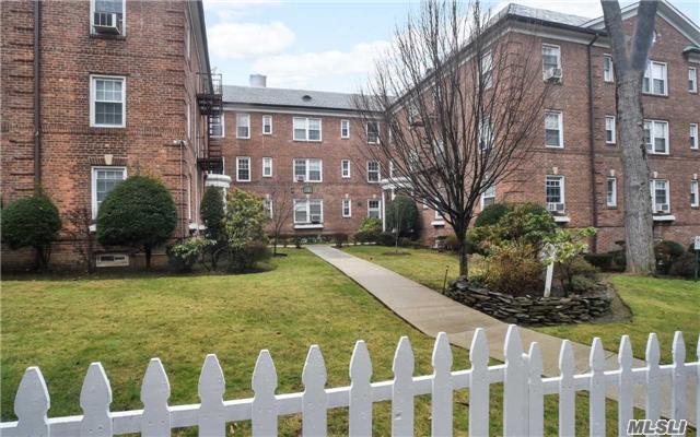 Washer/Dryer In Unit! First Floor Zen Environment. Clean + Charming This One Bedroom Co-Op Is Move In Perfect. Big Kitchen + Generous Room Sizes. Windows Face South. Near Lirr, Buses To Flushing, Food Stores, Restaurants + Shops. Access To Parkwood Pool + Steppingstone Park. All Of Great Neck Right Outside Your Door In A Park-Like Setting. New To Market.