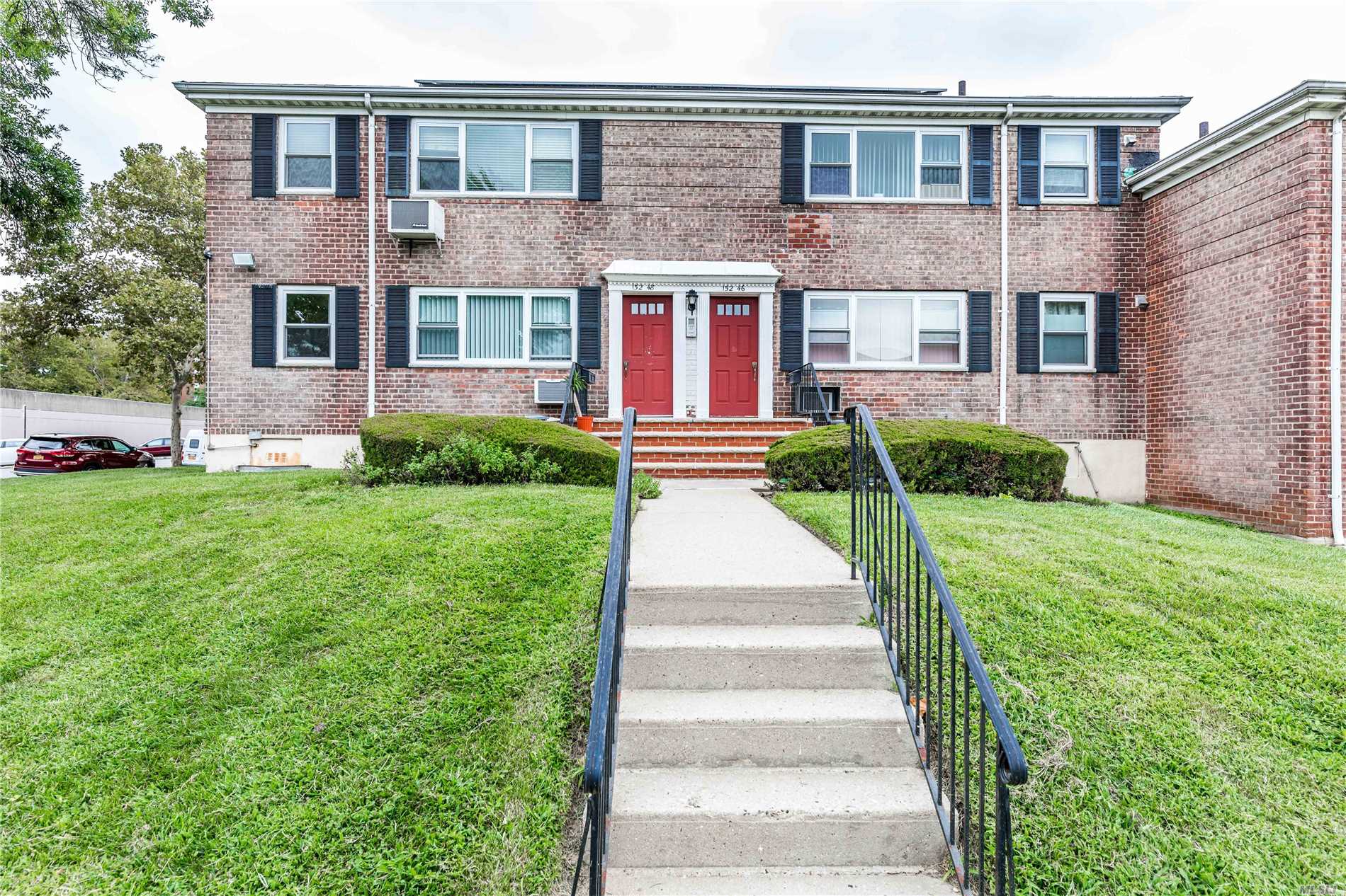 Spacious 2nd Floor Garden Style Beautiful Corner 1 Bedroom Coop Apartment At Georgetown Mews In Flushing Near Queens College, Approximately 750 Sq Ft, Move-In Ready, Laundry Room On Site. Close To Major Highways And Buses. Q64/25/34 No Flip Tax.