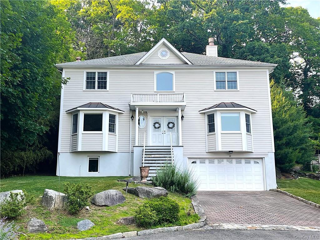 Single Family in Mamaroneck - Varela  Westchester, NY 10538