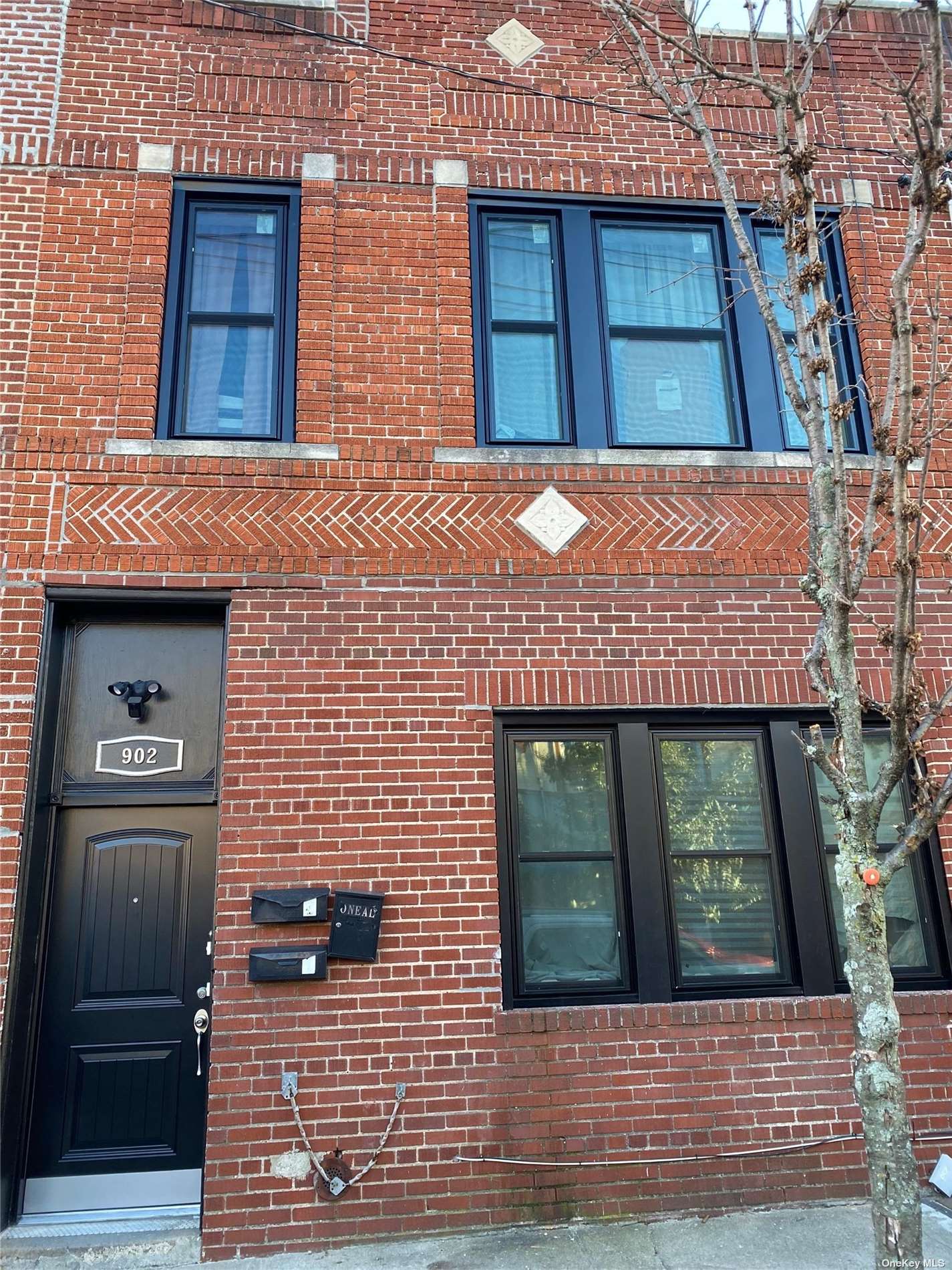 House in East New York - Glenmore  Brooklyn, NY 11208