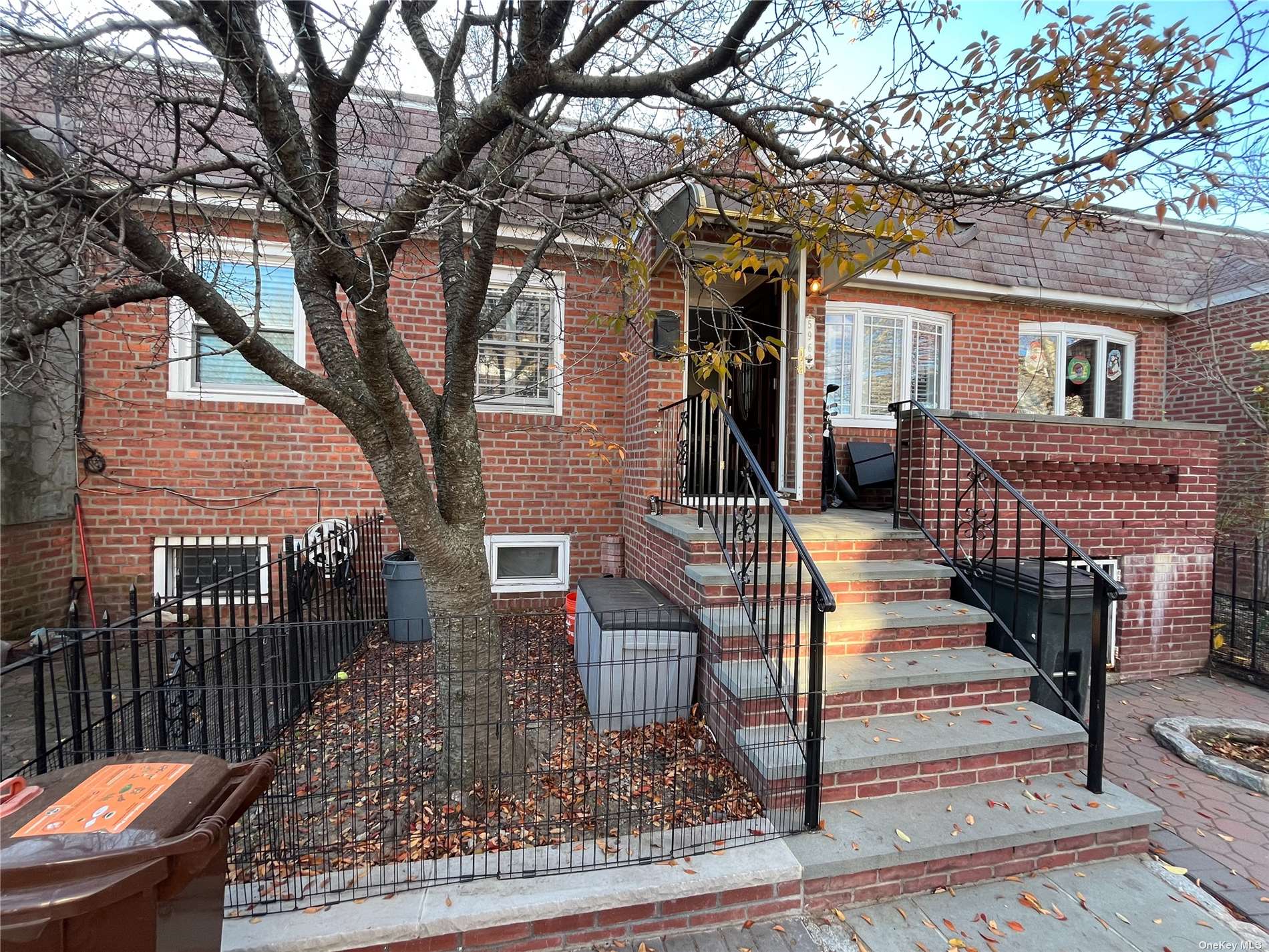 Single Family in Maspeth - 70th  Queens, NY 11378