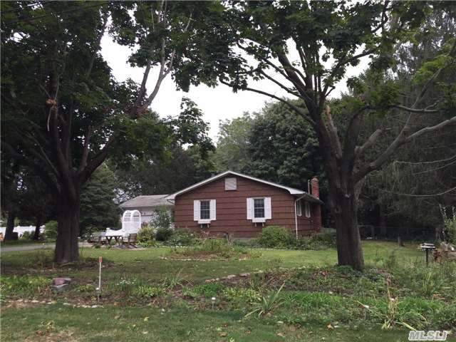 Ideal Fixer Upper - Needs It All - Great Location By The Beach And Backing Up To Substantial Farm W/Potential For Long Views. Lr W/Fp, Dr, Large Kitchen, 3 Bedrooms, 1.5 Baths And Garage - Full Basement. Large, Private Lot.