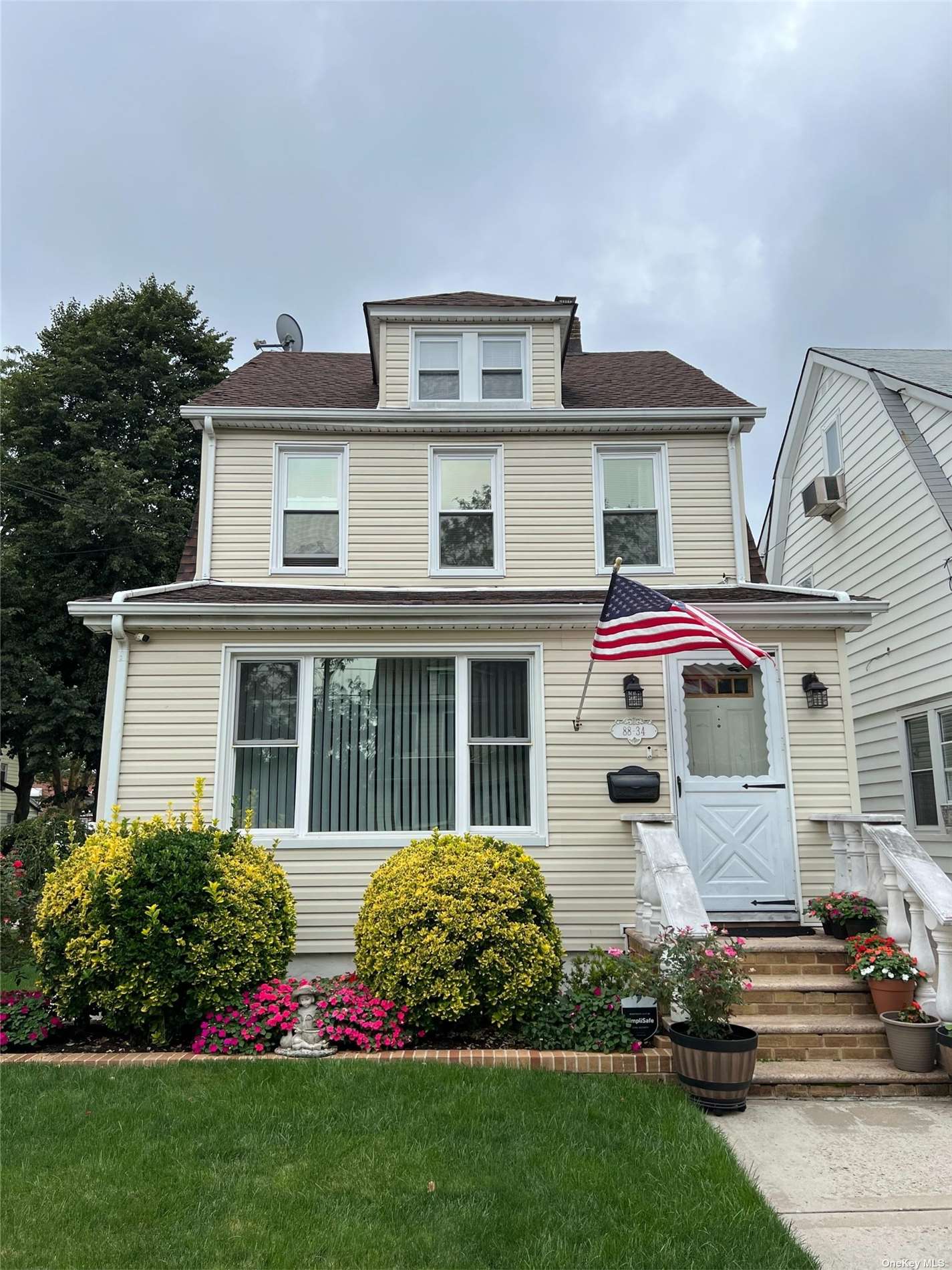 Single Family in Jamaica - Lyman  Queens, NY 11427