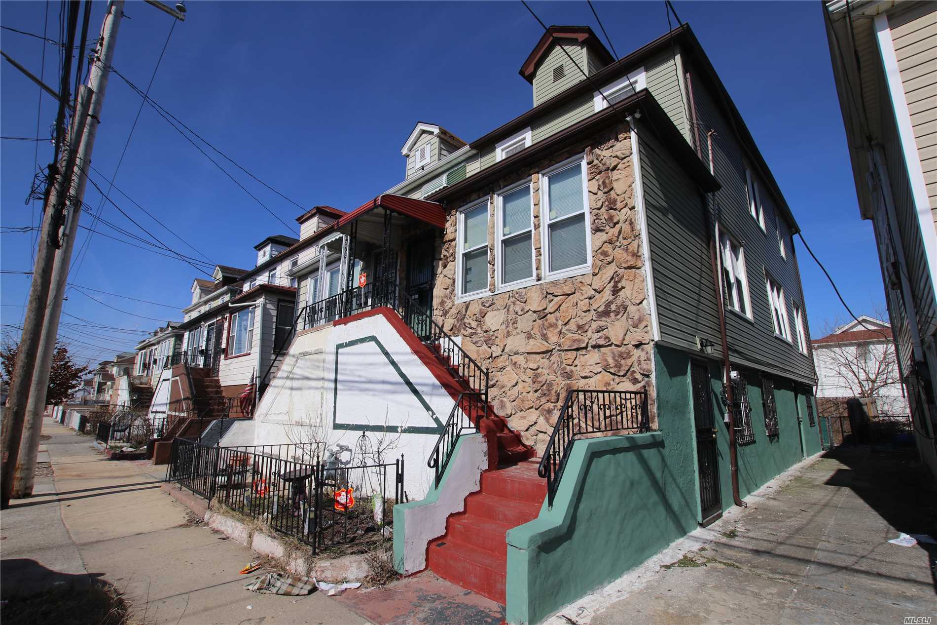 Great Semi-Detached House In The Rockaways, This Area Is Heavily Up And Coming. Imagine Living Steps From The Beach And Wildlife Sanctuary&rsquo;s. Act Fact Before This House Sells.