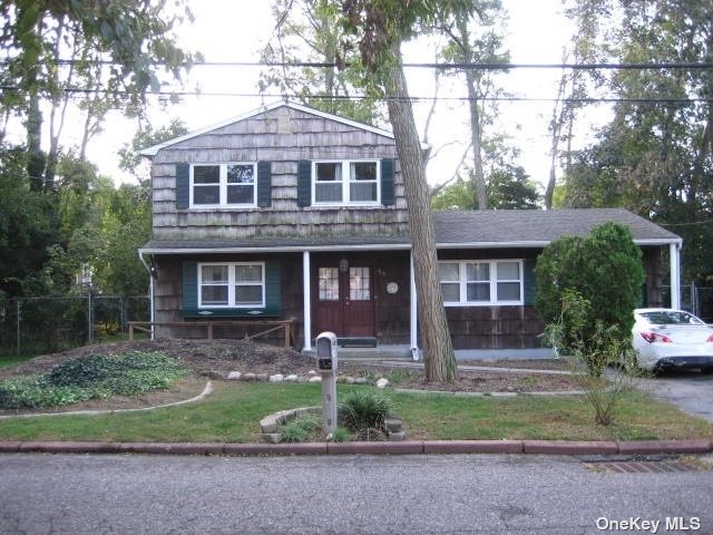 Listing in Holbrook, NY