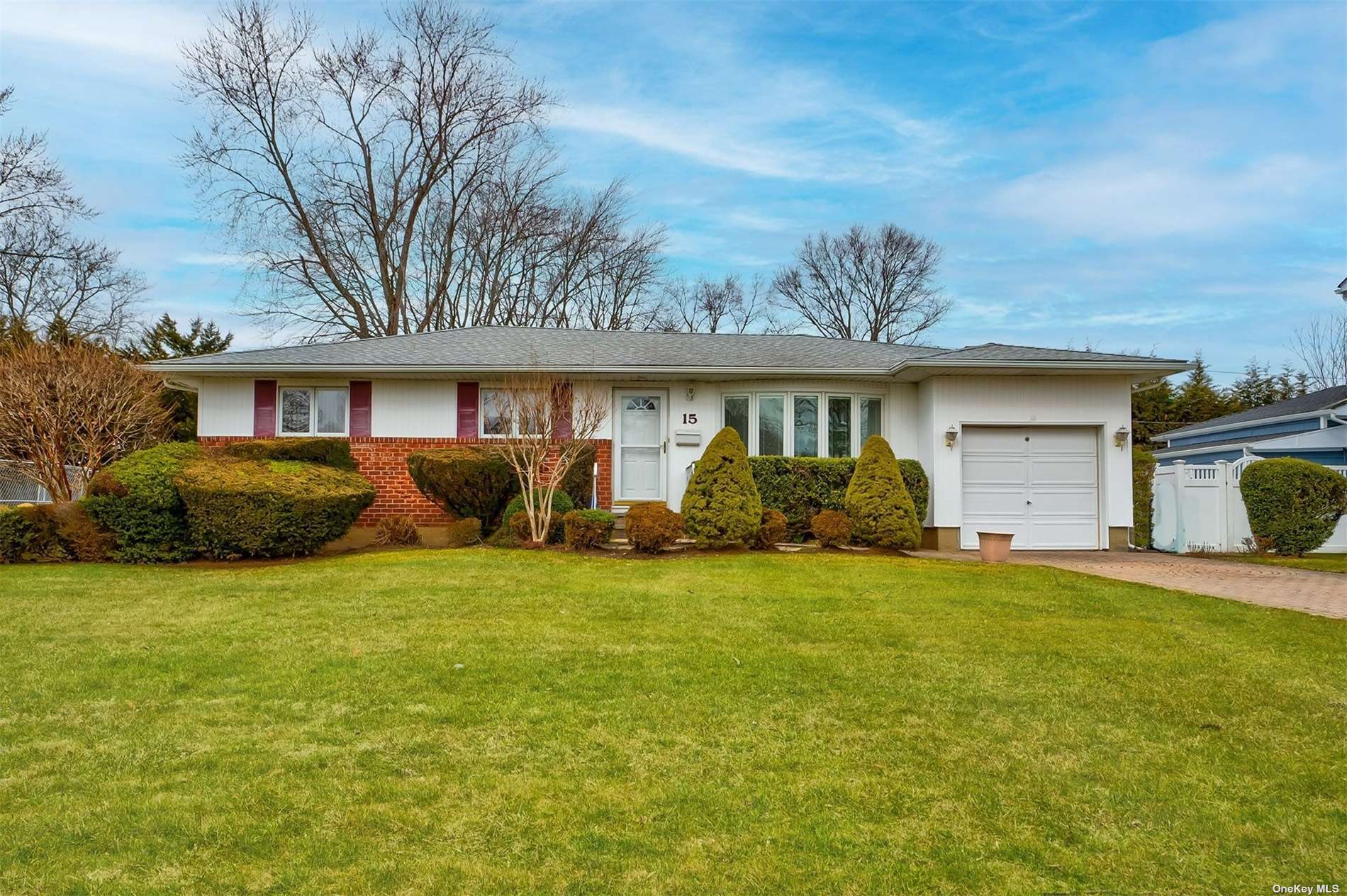 Listing in Old Bethpage, NY