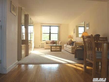 Immaculate, Spacious And Updated 2Br/Jr4, Move-Right In. Award Winning Ps 188! Commuters Dream, Pvt Pool Club, New, 24 Hr Laundry, Free Prkng Lots In Desirable Community. Nicley, Renovated Kitch, New Lg Stainless Appl'ncs, Wood Cabinets And Beautiful Ceramic Bth. Huge, 30Ft Lr, Kingsize Mbr . Tons And Tons Of Closets W , Free Storage Rms.Big Fdr Converts To Br2, Hrdwd Thru-Out!